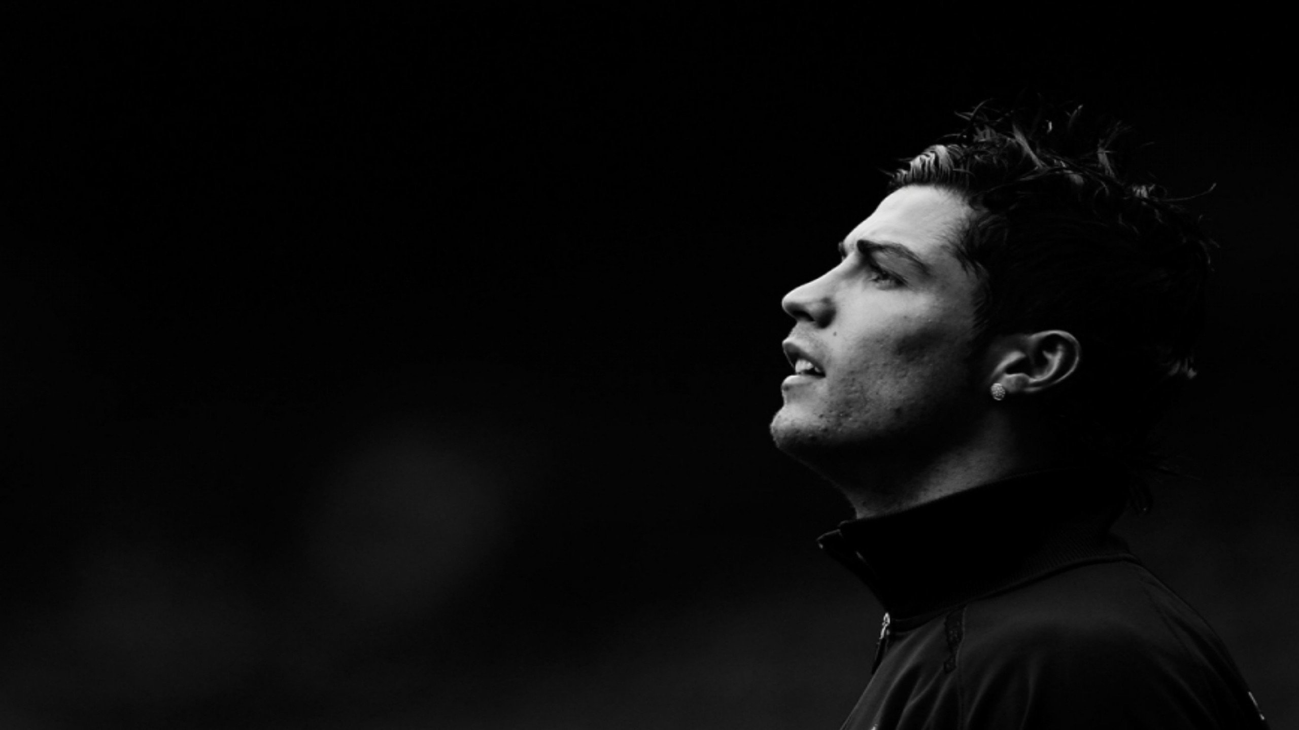 爱游戏团队-一夜三幕，塞维利亚连胜、宏远调整名单、尼克斯复出首秀